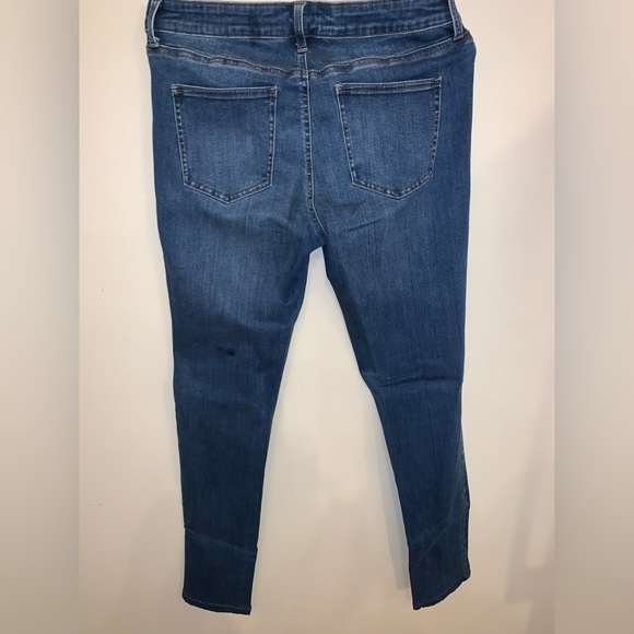 EUC Uniqlo Jeans - Picture 3 of 5